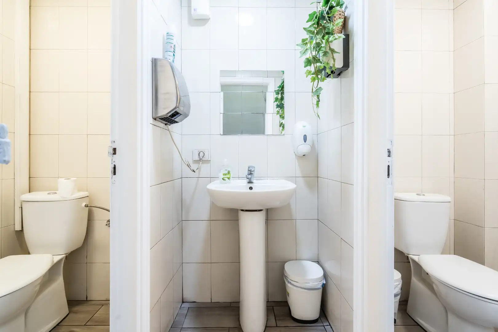 Baño de Local en venta en San Cristóbal de la Laguna con Aire acondicionado, Terraza y Amueblado