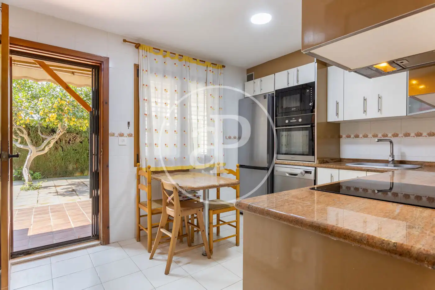 Cocina de Casa o chalet en venta en El Puig de Santa Maria con Aire acondicionado, Calefacción y Jardín privado