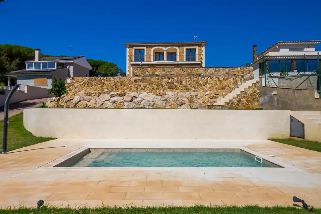 Casa con terraza en venta en Carrer Occitània 20, imagen 3