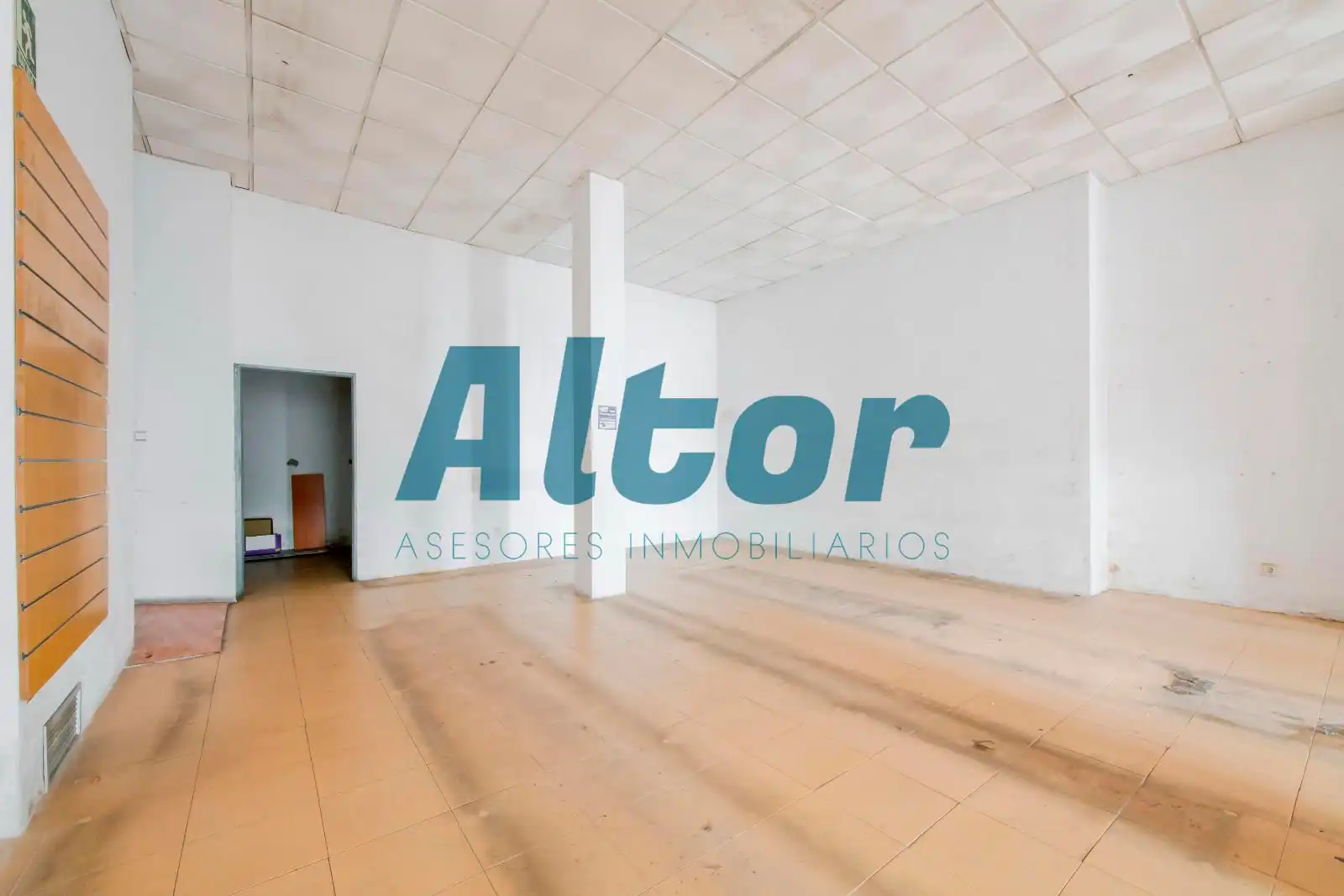 Local comercial en venda a FUENTE CISNEROS 62, imagen 7