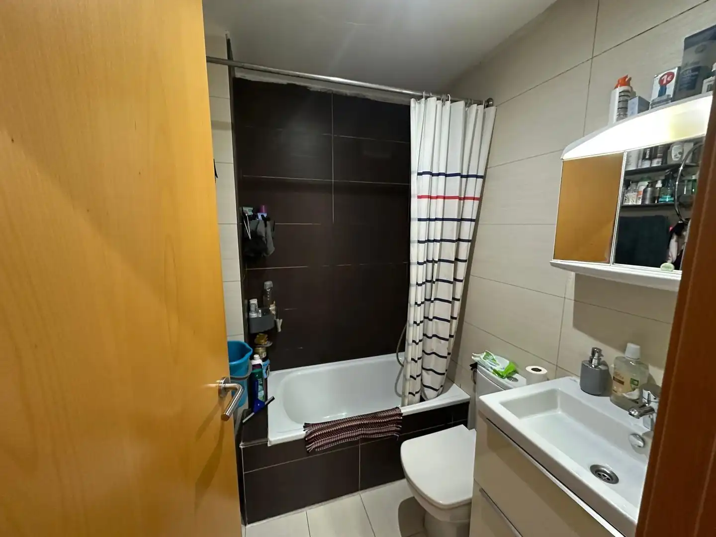 Bathroom of Flat for sale in Sant Celoni  with Air Conditioner, Heating and Storage room