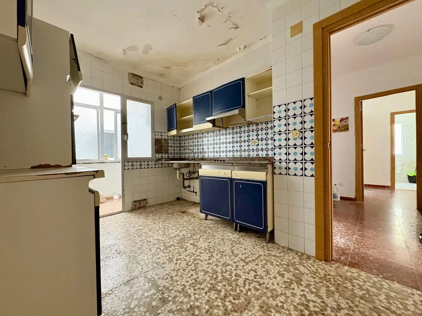 Cuina de Pis en venda en Cádiz amb Traster i Balcó