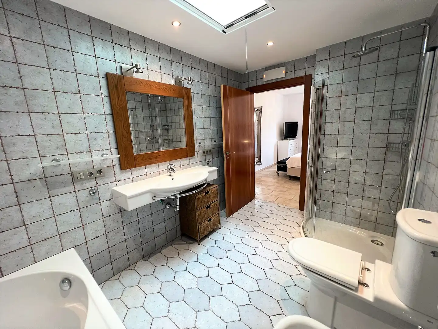 Baño de Ático en venta en Torrox con Terraza, Amueblado y Horno