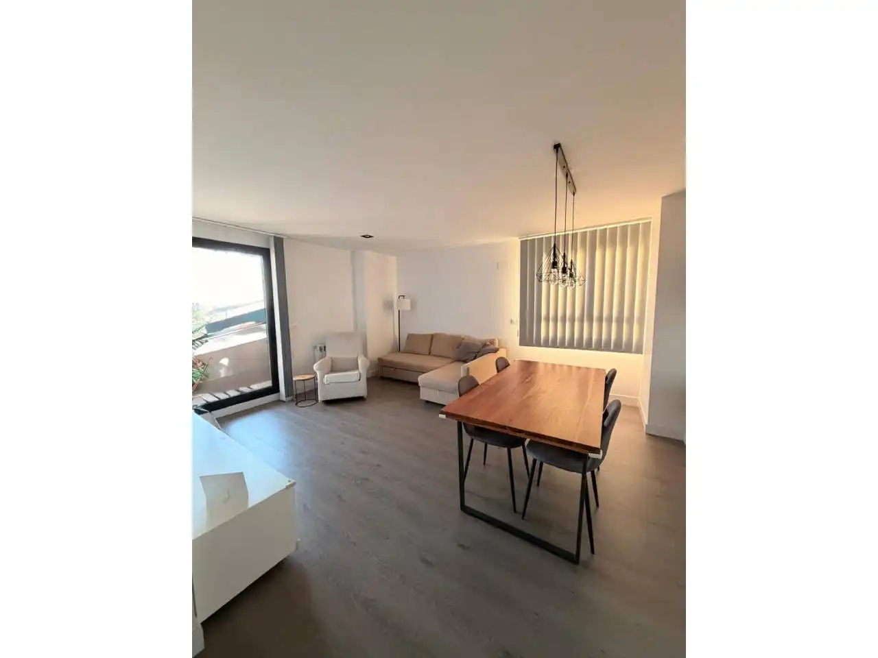 Flat with pool for sale in Avenida Maestro Rodrigo