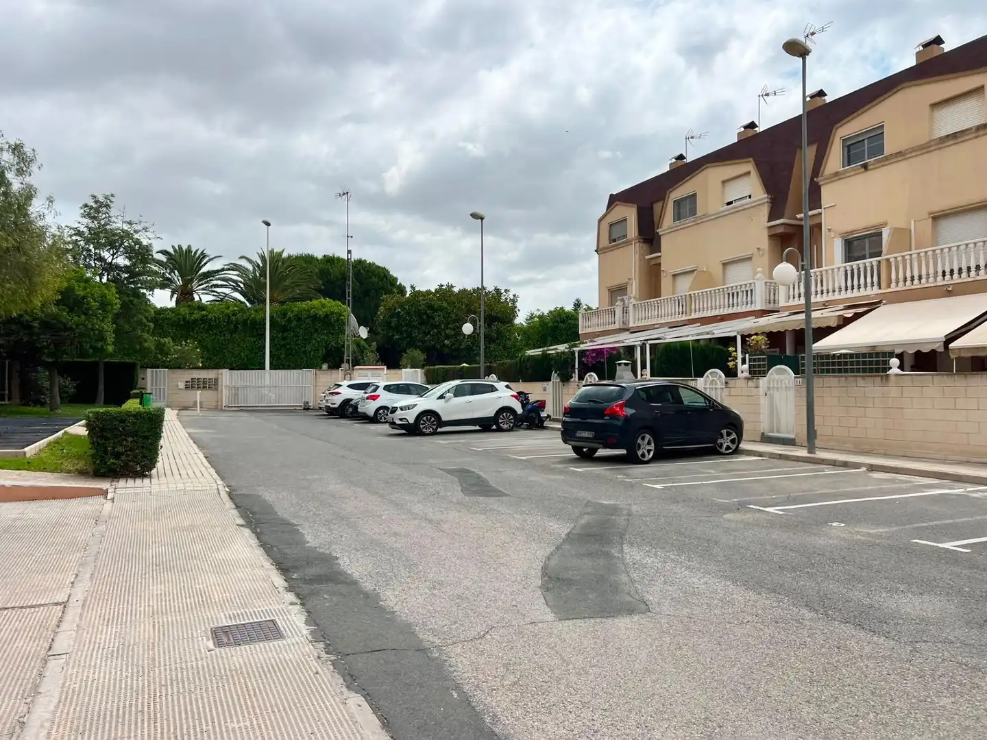 Parking of Houses for sale in Elche ciudad