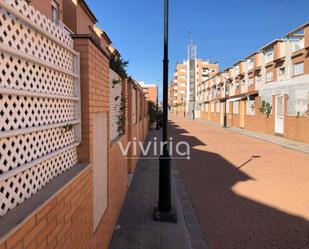 Vista exterior de Casa adosada en venda en  Valencia Capital amb Aire condicionat, Calefacció i Parquet