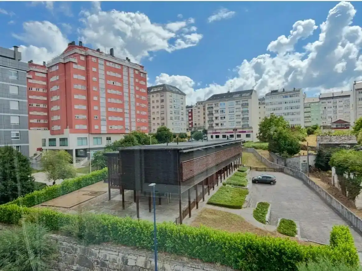 Vista exterior de Piso en venta en Lugo con Parquet, Trastero y Amueblado