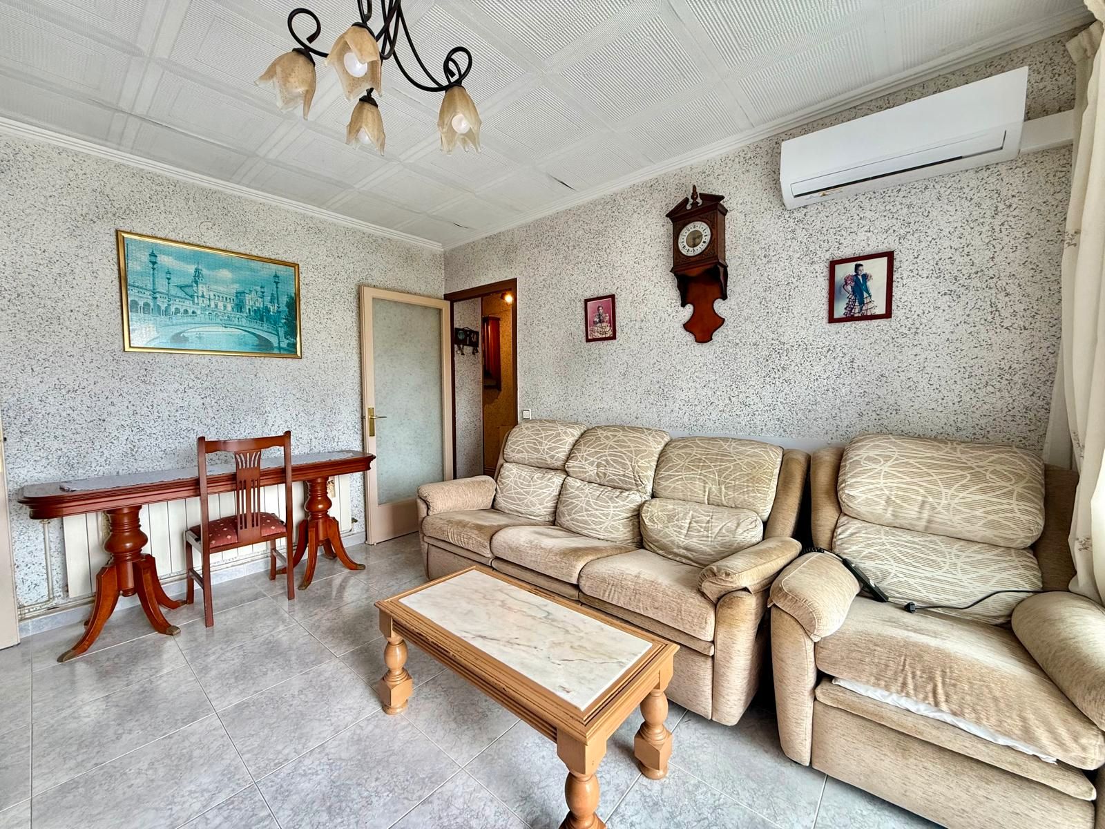 Sala de estar de Piso en venta en Blanes con Aire acondicionado, Calefacción y Amueblado