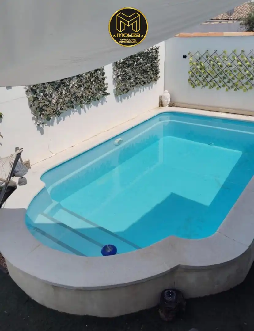 Swimming pool of Country homes for sale in Iznatoraf