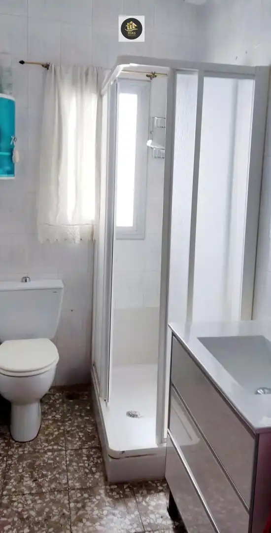 Baño de Piso en venta en Arjonilla con Aire acondicionado y Calefacción