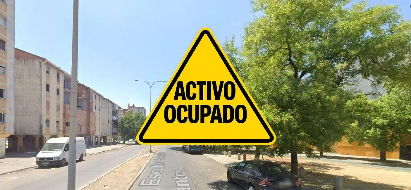 Aparcament de Pis en venda en Sur