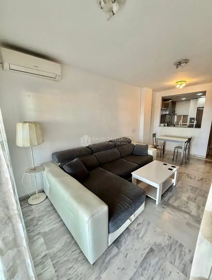 Sala de estar de Piso en venta en Rincón de la Victoria con Aire acondicionado, Terraza y Trastero