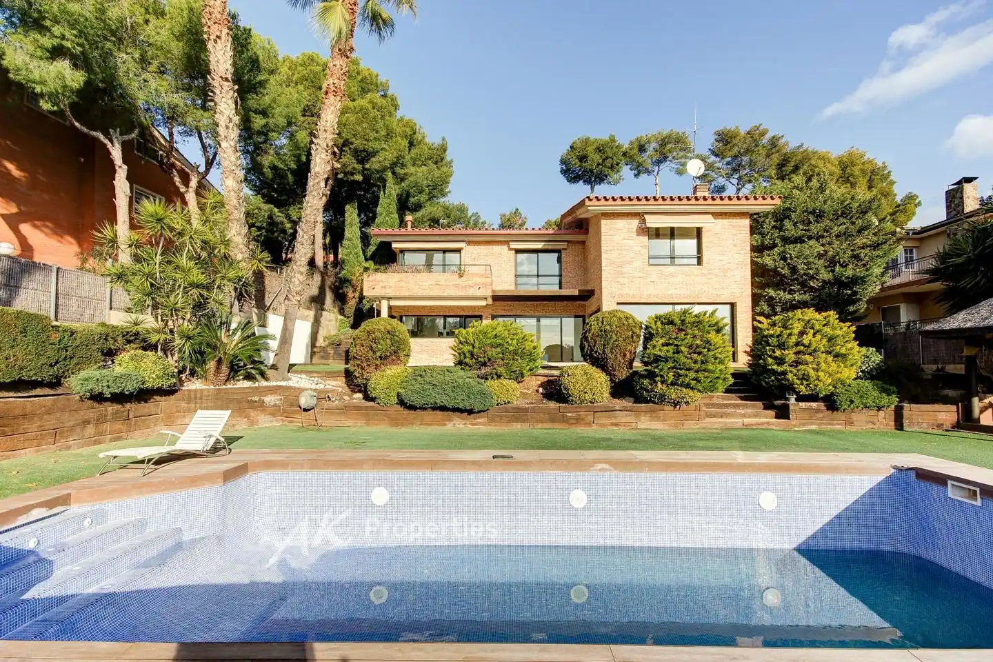 Außenansicht von Haus oder Chalet zur Miete in Castelldefels mit Klimaanlage, Privatgarten und Terrasse