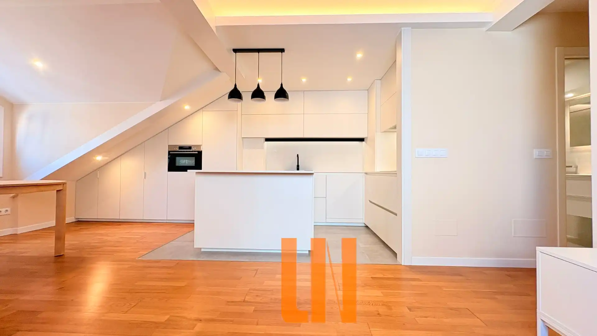 Küche von Wohnung zum Verkauf in A Coruña Capital  mit Heizung, Parkett und Ofen