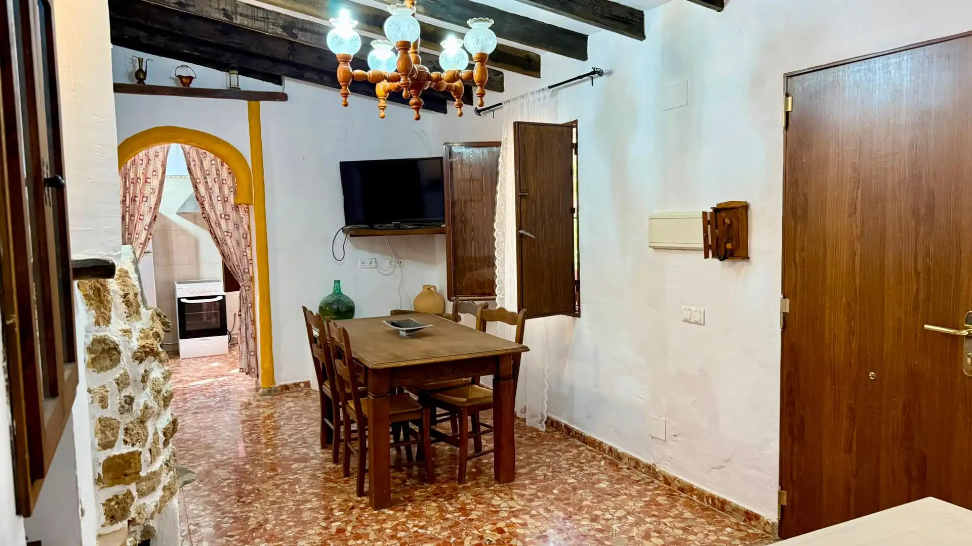 Menjador de Casa o xalet en venda en Sedella amb Aire condicionat, Jardí privat i Terrassa
