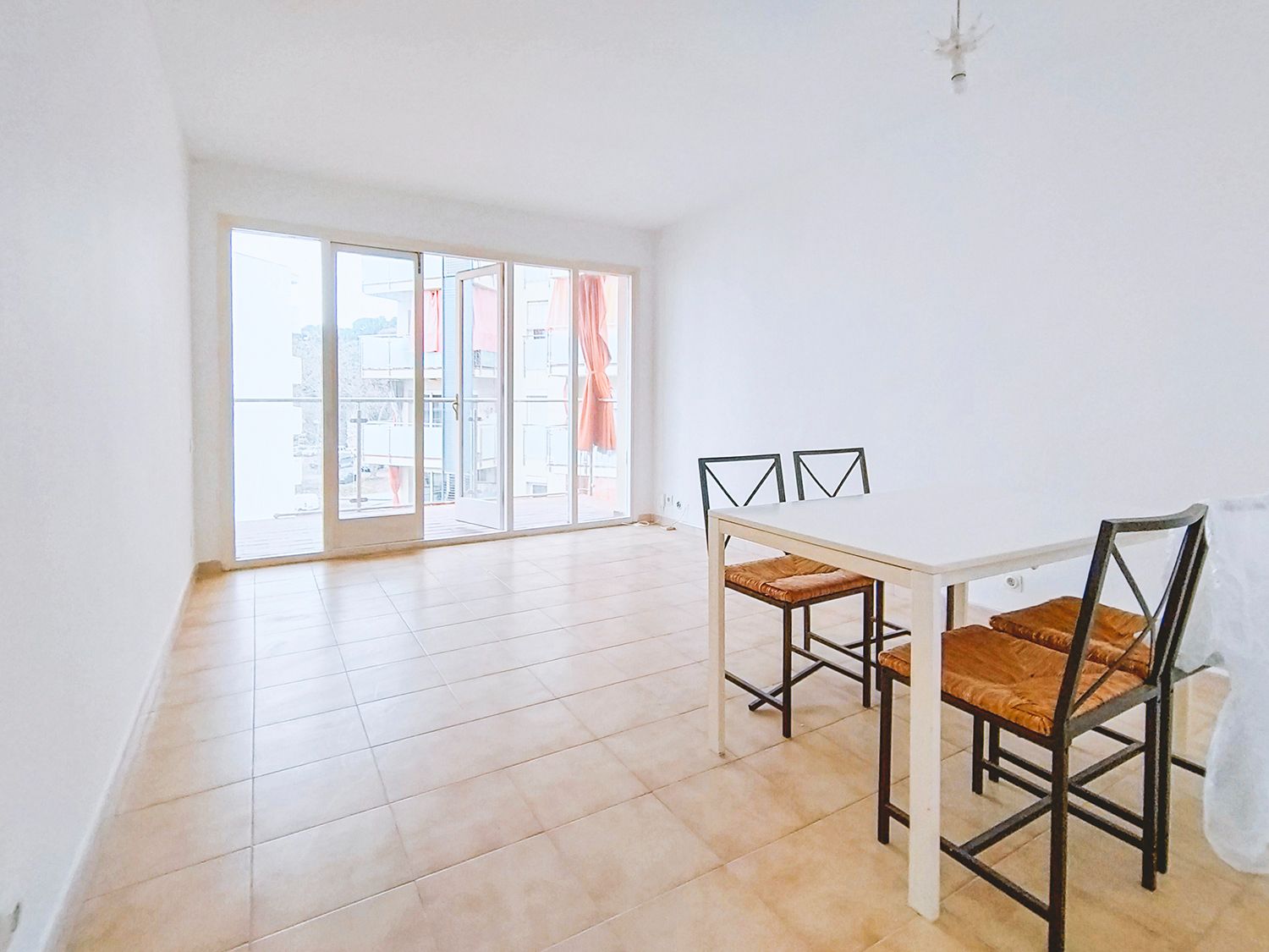 Living room of Flat for sale in Sant Pol de Mar  with Terrace, Oven and Community pool