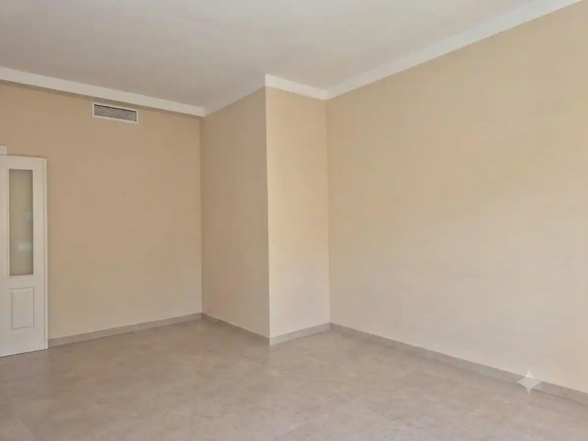 Piso de alquiler en Lucena con Aire acondicionado, Terraza y Amueblado