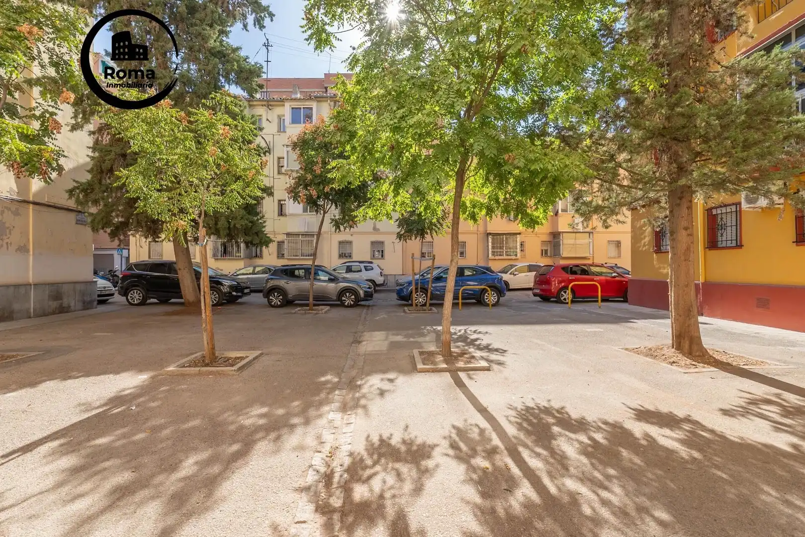 Aparcament de Pis en venda en Granada amb Aire condicionat i Balcó