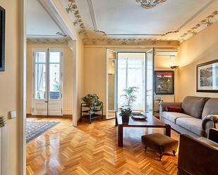 Sala d'estar de Pis de lloguer en  Barcelona Capital amb Aire condicionat, Calefacció i Parquet