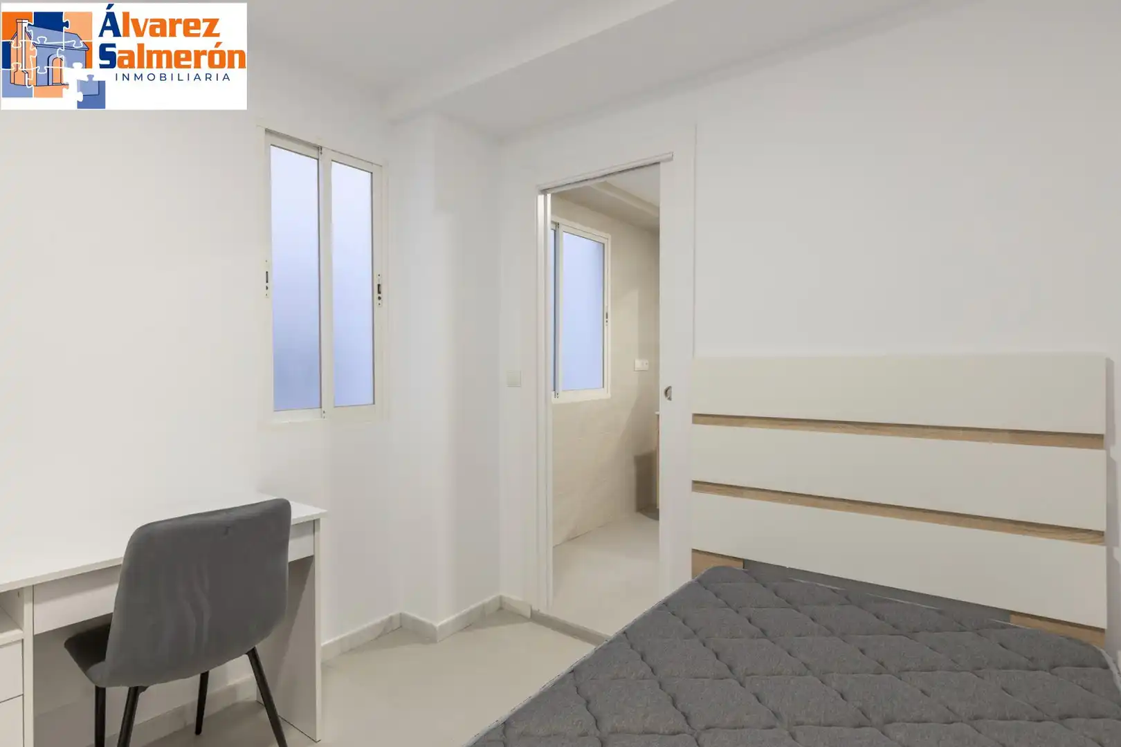 Bedroom of Flat for rent in Granada  with Air Conditioner and Furnished