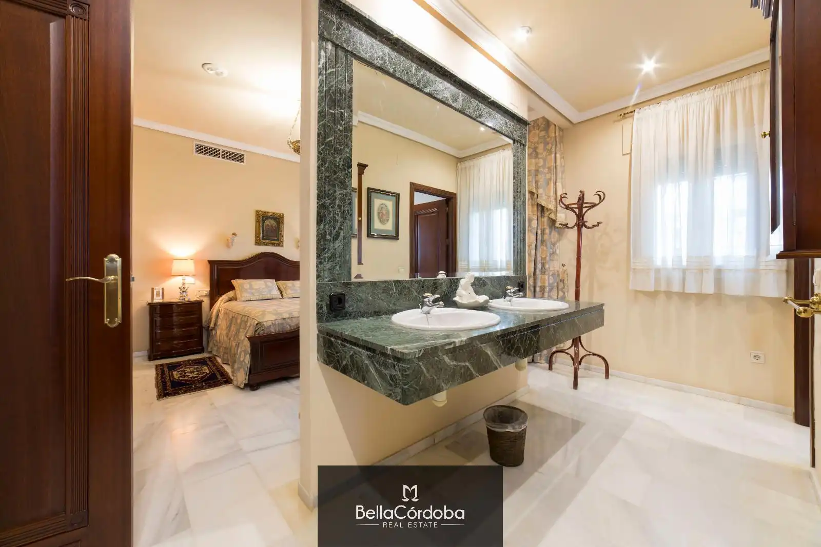 Bathroom of Houses for sale in Córdoba  with Air Conditioner, Heating and Terrace