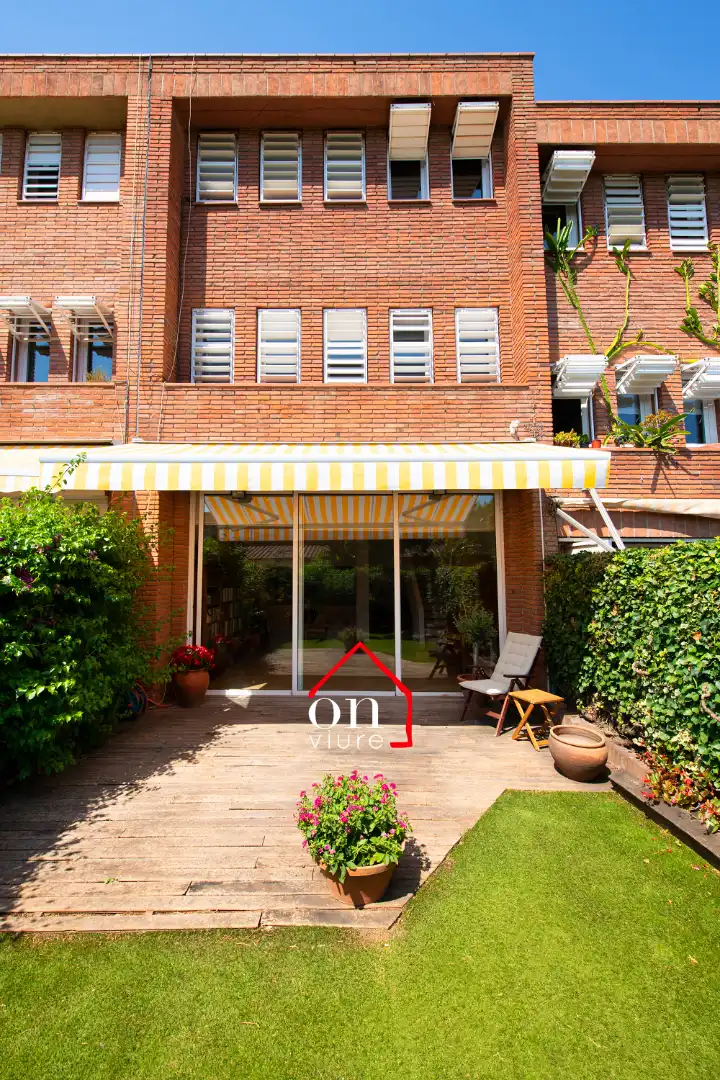 Terrassa de Casa o xalet en venda en Sant Cugat del Vallès amb Calefacció, Jardí privat i Terrassa