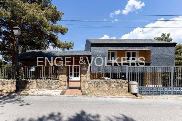 Casa-chalet en Venta en Collado Mediano