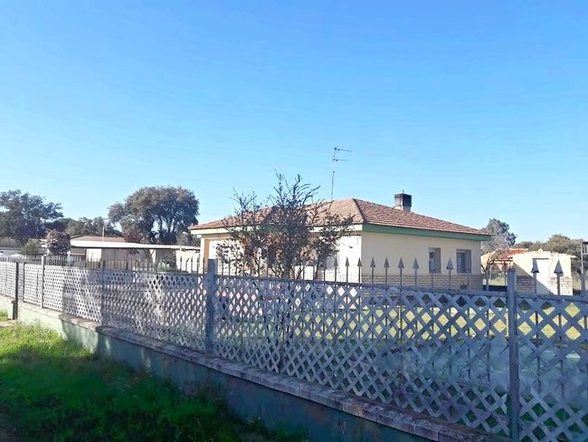 Exterior view of House or chalet for sale in Badajoz Capital