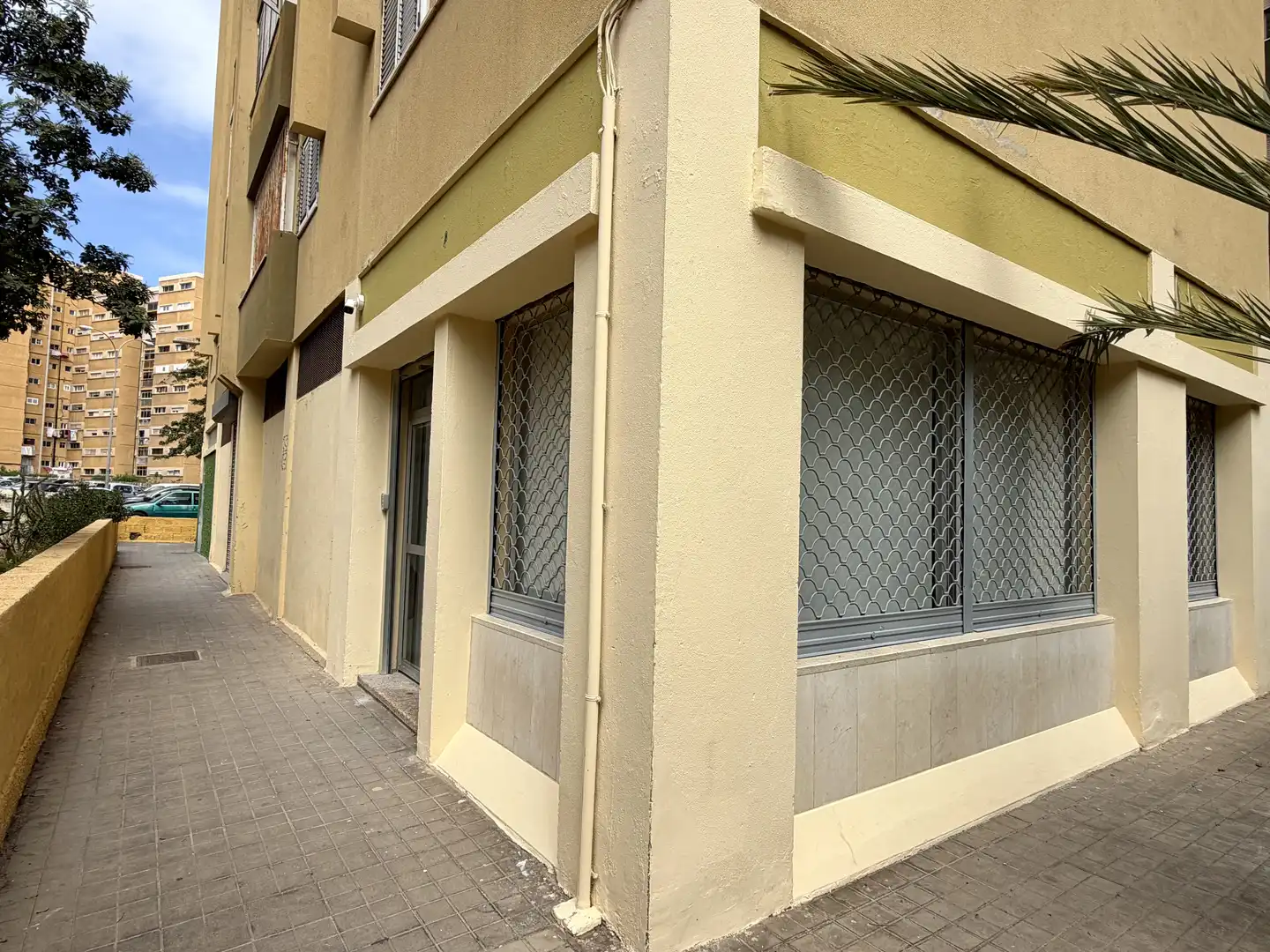 Vista exterior de Local de lloguer en Ciudad Alta