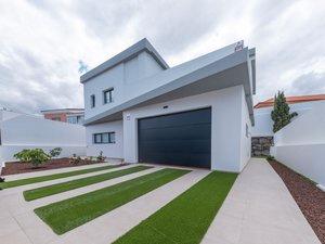 Vista exterior de Casa o xalet en venda en Telde amb Aire condicionat, Jardí privat i Traster