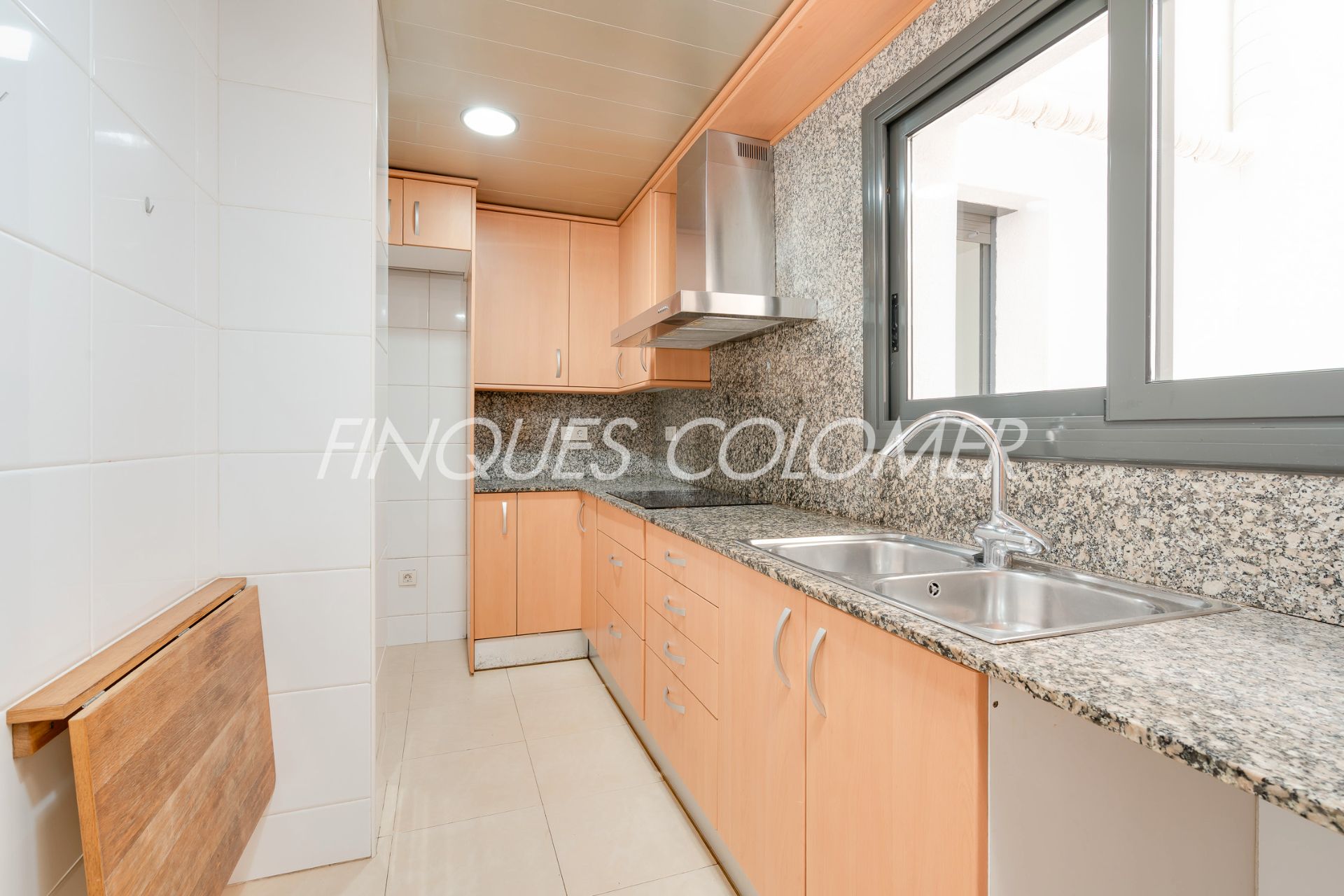 Kitchen of Planta baja for sale in Rubí  with Air Conditioner, Heating and Parquet flooring