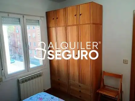 Schlafzimmer von Wohnung zur Miete in Vitoria - Gasteiz mit Heizung und Möbliert