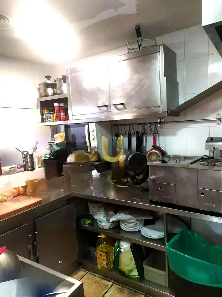 Küche von Geschaftsraum zum Verkauf in Madrid