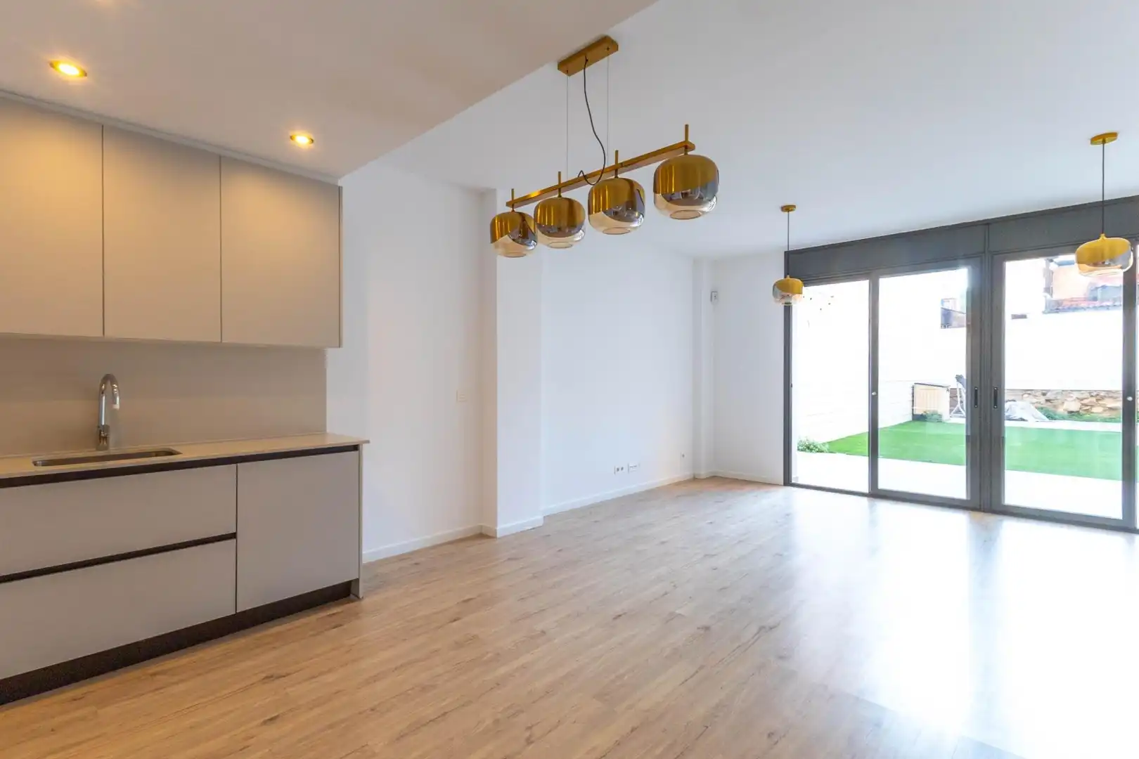 Esszimmer von Maisonette zum Verkauf in Barcelona mit Klimaanlage, Parkett und Terrasse