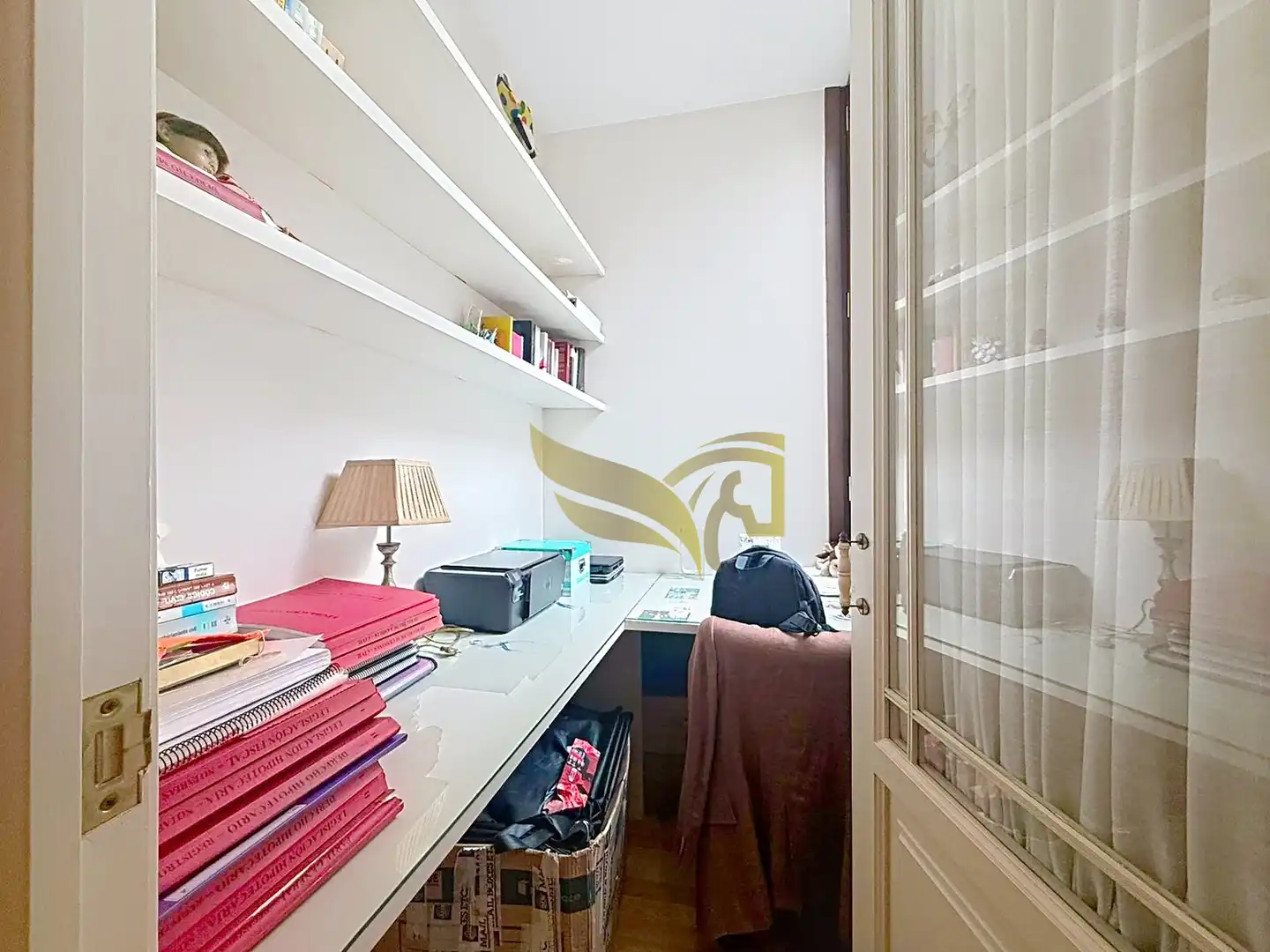 Schlafzimmer von Einfamilien-Reihenhaus zum Verkauf in Sevilla mit Klimaanlage, Heizung und Privatgarten