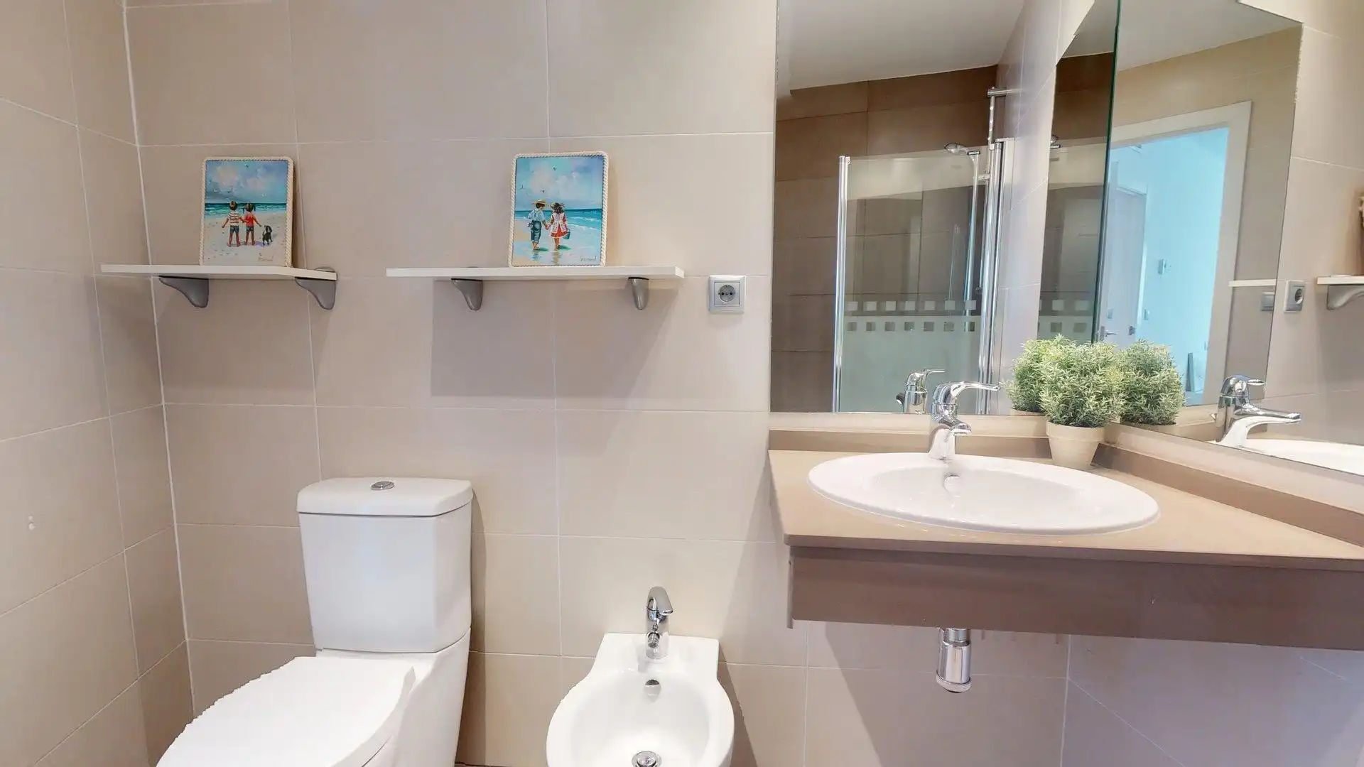Baño de Dúplex de alquiler en Zaragoza con Aire acondicionado, Calefacción y Balcón