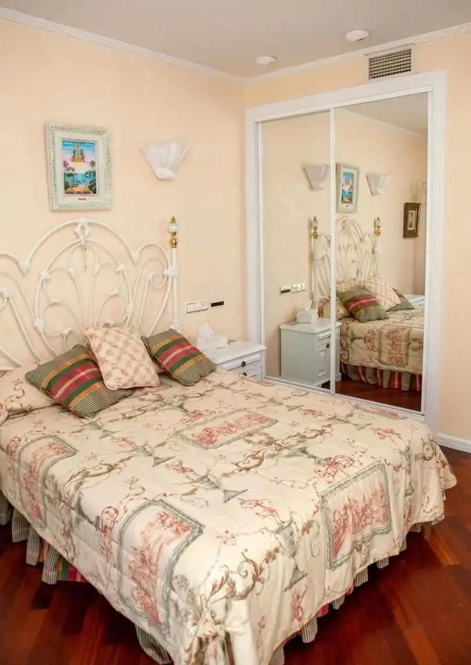 Habitación de Piso en venta en Elche / Elx con Aire acondicionado, Calefacción y Parquet