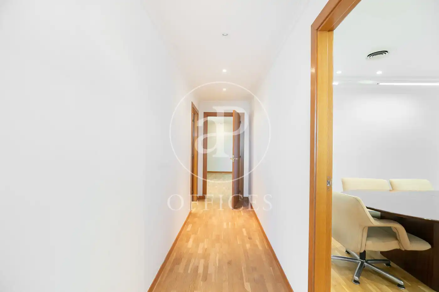 Büro zum Verkauf in Barcelona mit Klimaanlage und Heizung