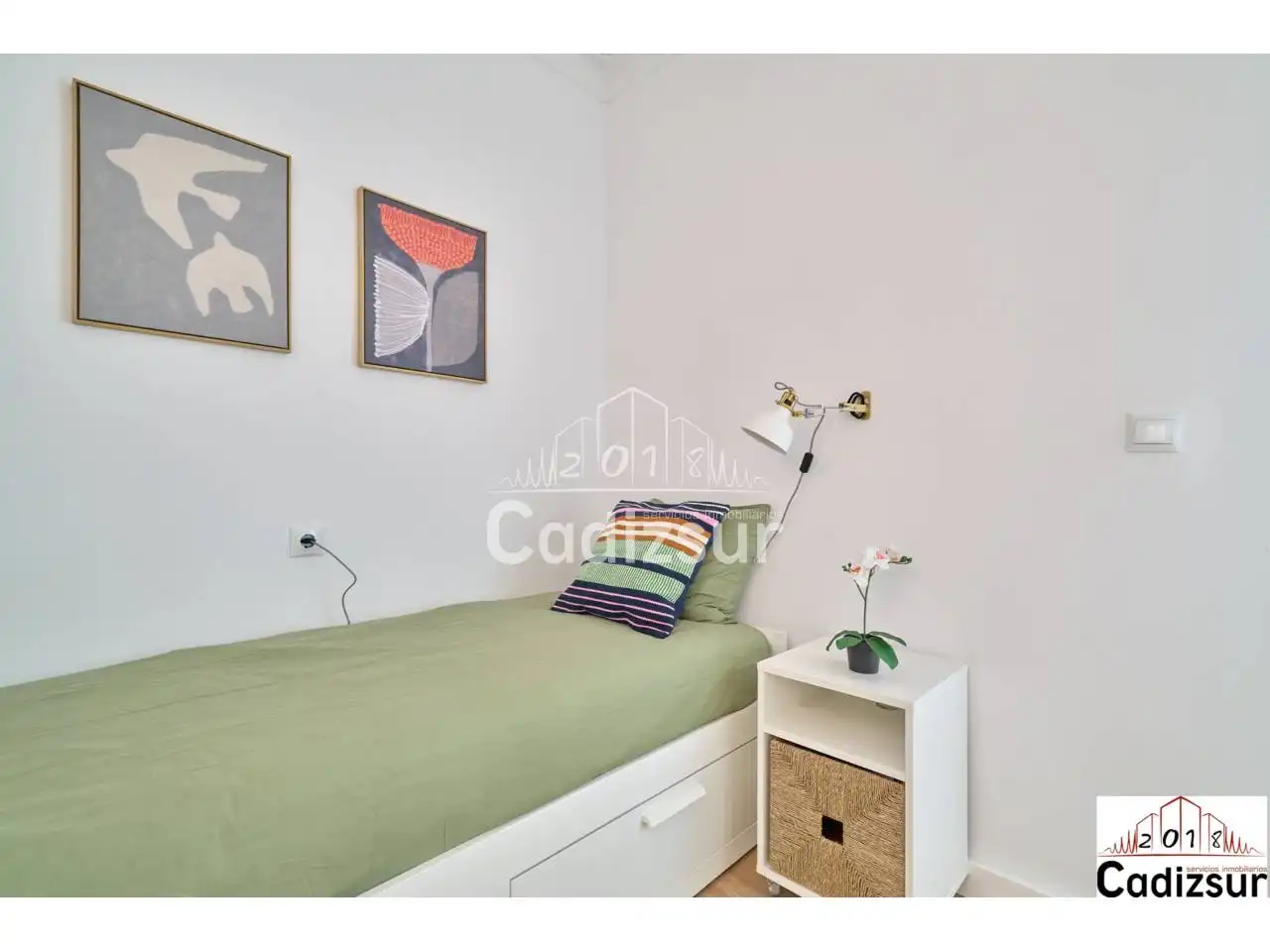 Habitación de Piso en venta en Cádiz con Trastero y Amueblado