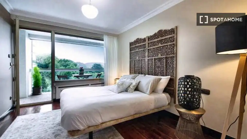 Bedroom of Apartments for share in Donostia - San Sebastián   with Air Conditioner, Terrace and Furnished