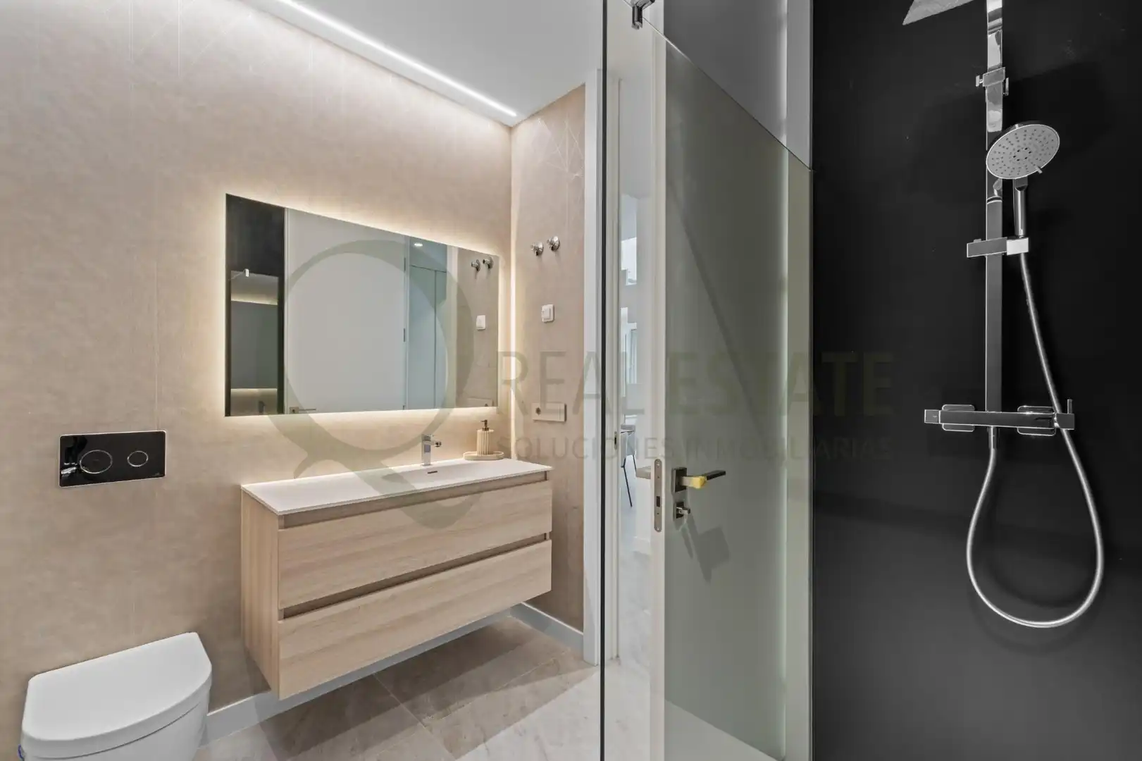 Baño de Casa o chalet en venta en Benidorm con Aire acondicionado, Calefacción y Jardín privado