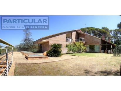 Vista exterior de Casa o xalet en venda en Vallromanes amb Aire condicionat, Calefacció i Jardí privat