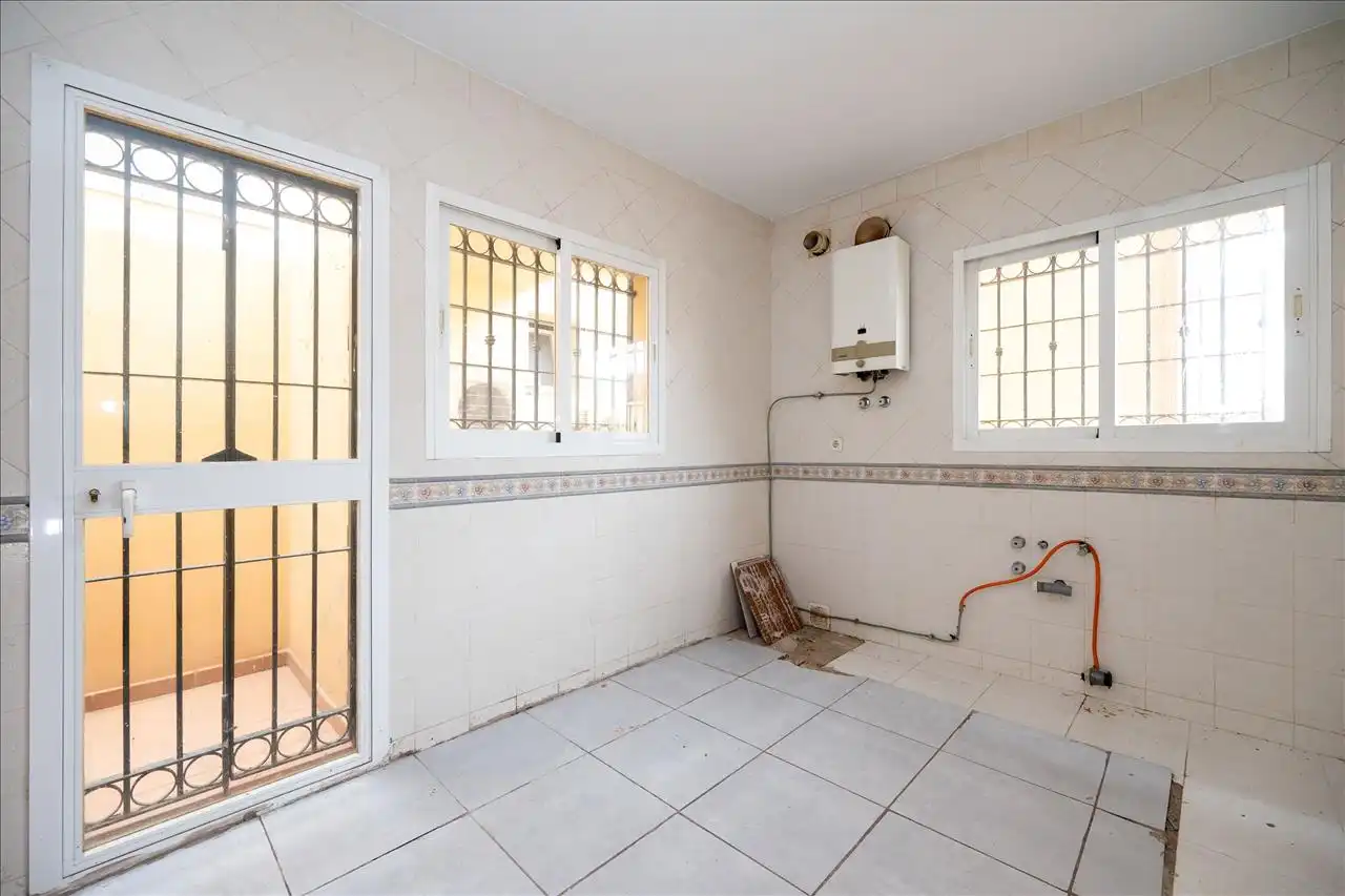 Kitchen of Detached homes for sale in Málaga Capital  with Terrace and Swimming Pool