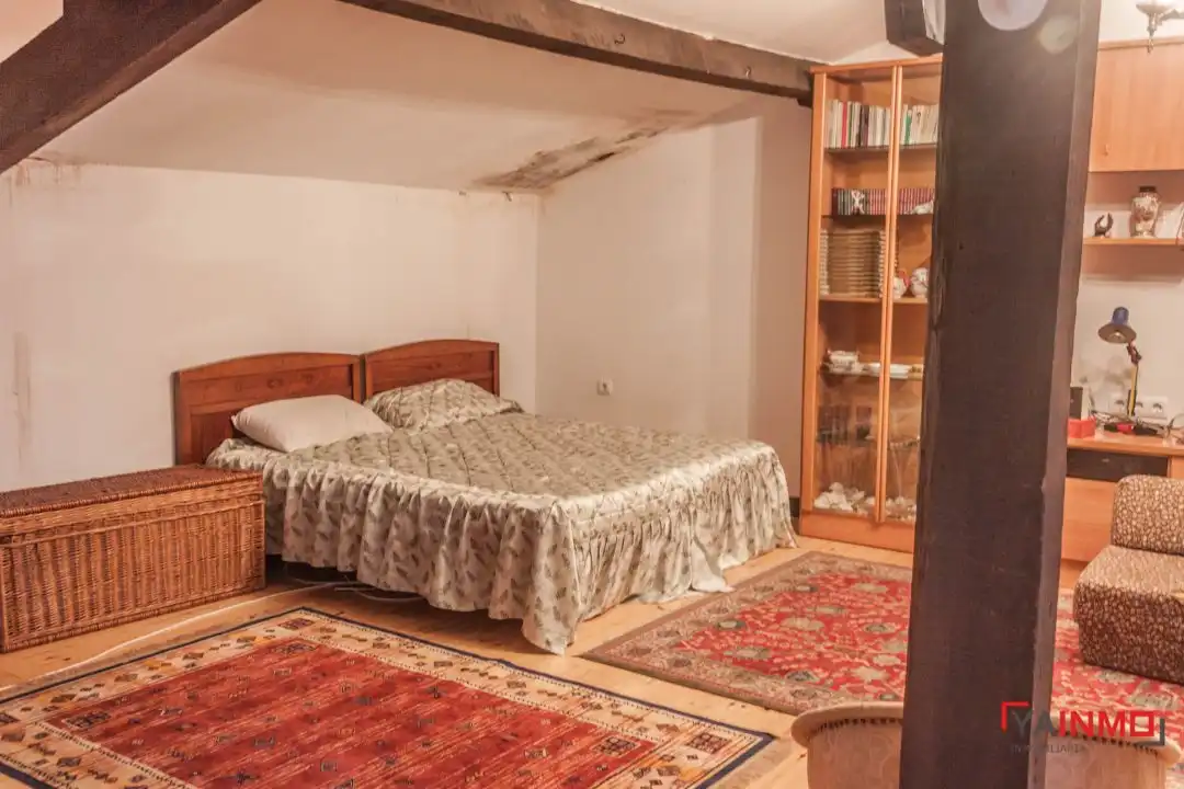 Dormitori de Casa adosada en venda en Vitoria - Gasteiz amb Calefacció i Jardí privat