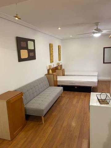 Estudio en Alquiler en Calle RAFAEL ESCOLANO, 54 en San Gabriel