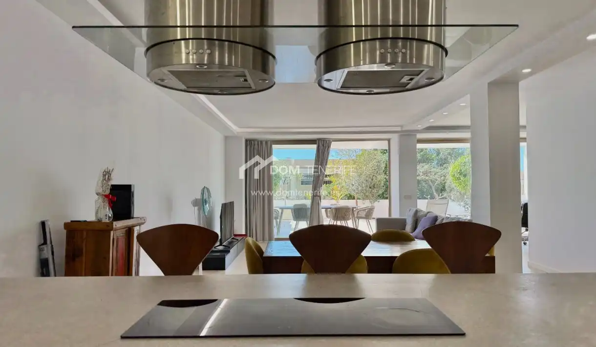 Cocina de Piso en venta en Adeje con Terraza, Piscina y Amueblado