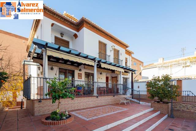 Casa-chalet en Venta en Calle de Bruselas en Cervantes