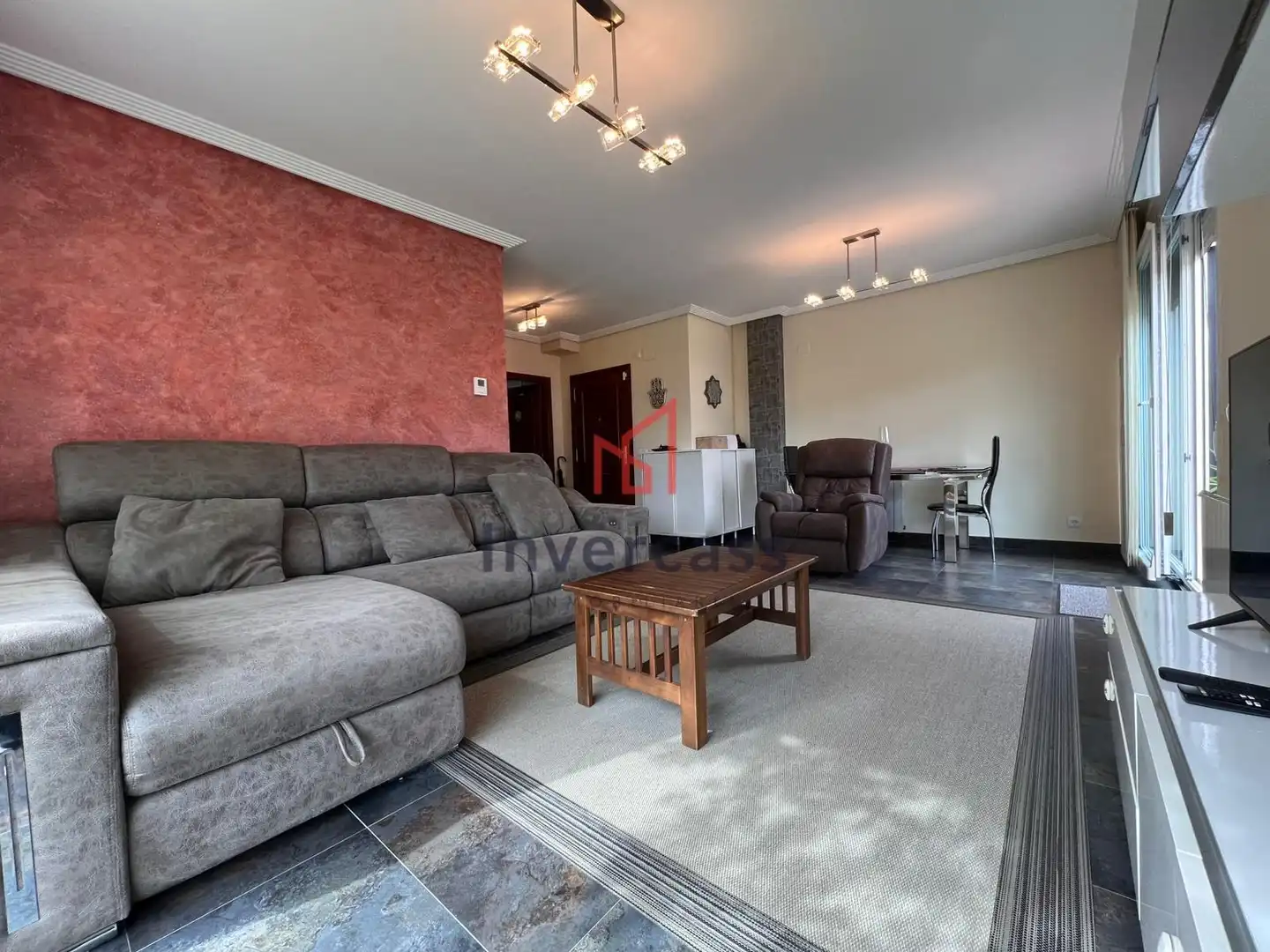 Sala de estar de Casa adosada en venta en Castro-Urdiales con Calefacción, Jardín privado y Terraza