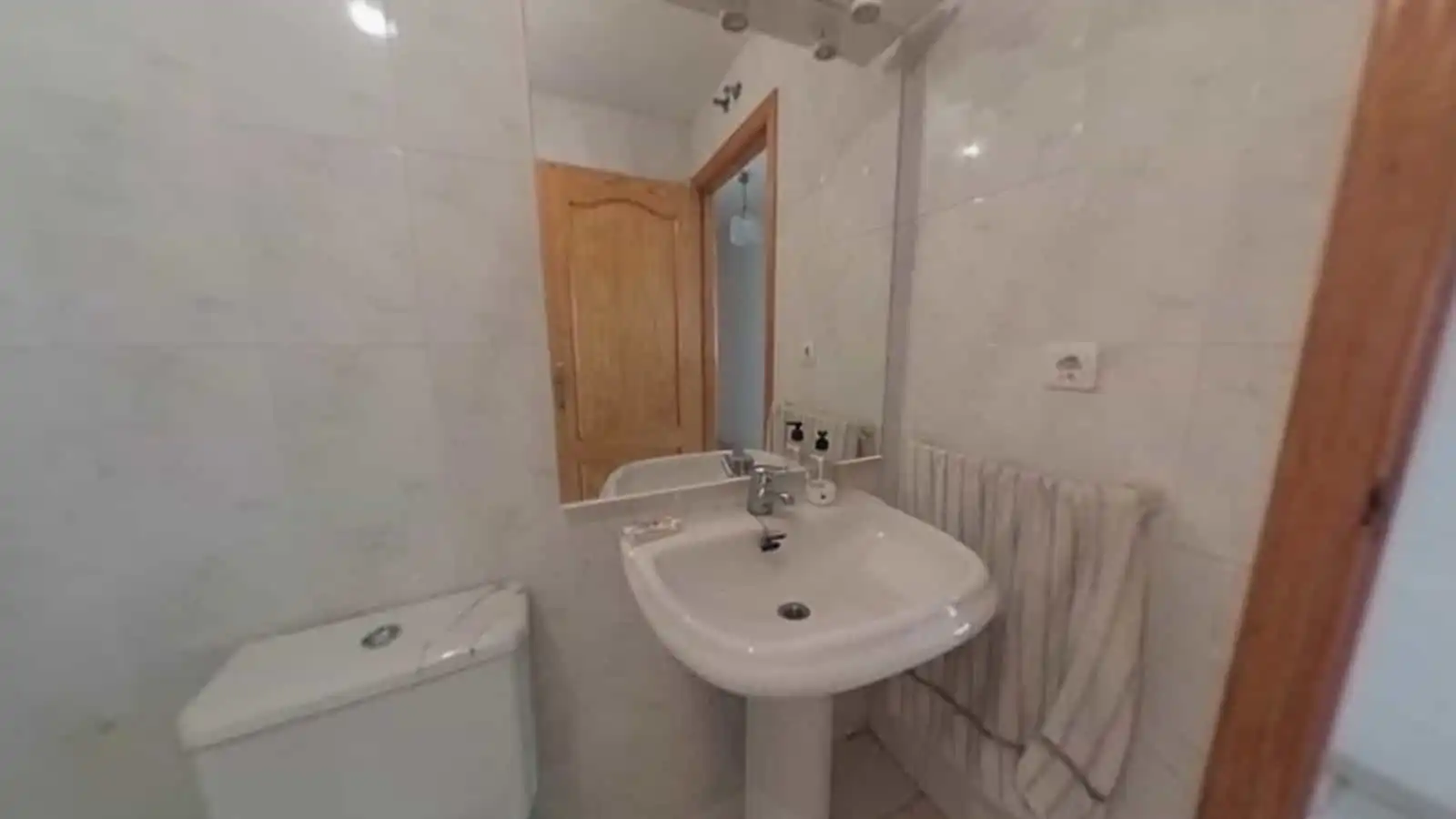 Badezimmer von Wohnung zum Verkauf in Sorvilán mit Klimaanlage und Möbliert