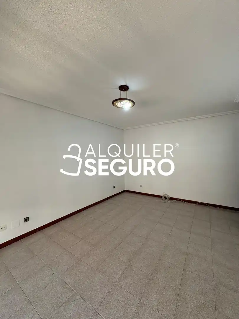 Bedroom of Flat for rent in Madrid  with Heating, Terrace and Furnished